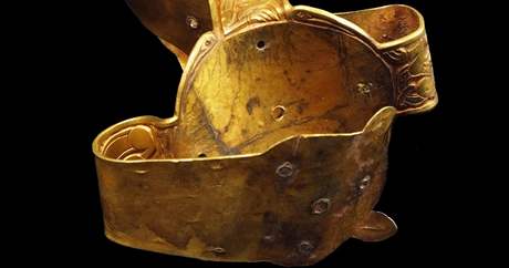 V britskm Staffordshiru nael na konci z amatrsk hleda obrovsk poklad z anglosaskho obdob
