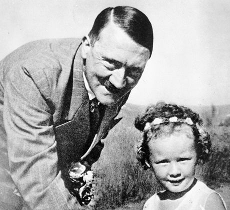 Adolf Hitler se v�dy rád ukazoval s d�tmi
