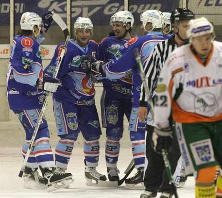 Hokejisté Chomutova stále v sezon neztratili ani bod - ilustraní foto.