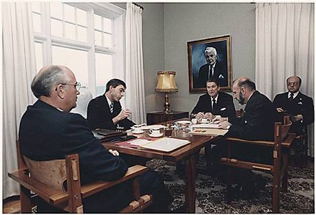 Historick setkn sovtskho prezidenta Michaila Gorbaova a prezidenta USA Ronalda Reagana ve vile Hfdi (11. jna 1986) 
