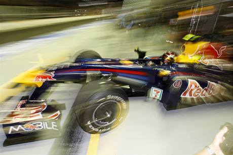 Sebastian Vettel ve voze Red Bull