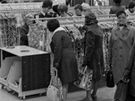 Obchodní dm Máj v den otevení 1.4.1975