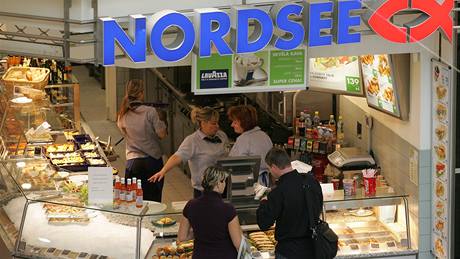 Interiér rybí restaurace Nordsee