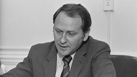 Americký noviná William Safire na snímku z roku 1970, kdy pracoval pro prezidenta Nixona.