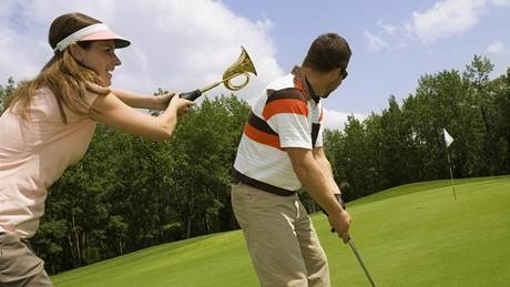 Golf jako oblíbený pedmt zájmu skrytých kamer.