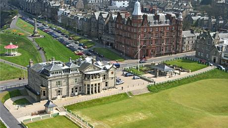 Klubovna historického St. Andrews - "Home of golf".