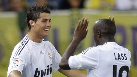 Cristiano Ronaldo se raduje z rekordního gólu v dresu Realu Madrid.