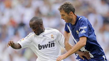 Real Madrid se díky skóre posunul na první místo. Radovat se me i útoník Karim Benzema.