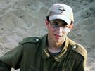 Unesen izraelsk vojk Gilad alit na starm snmku z archivu rodiny