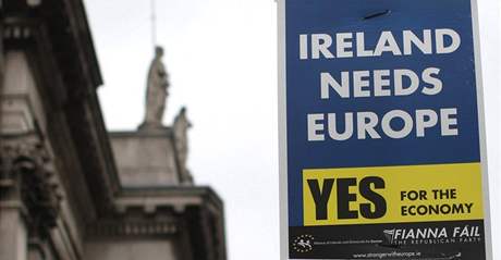 Ano, nebo Ne. Irové rozhodují o Lisabonské smlouv; Dublin 1. íjna 2009.