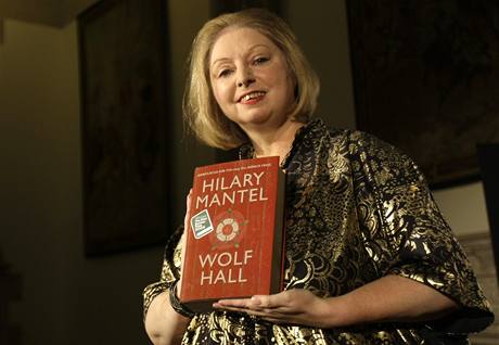 Vítzka prestiní literární Man Bookerovy ceny Hilary Mantelová se svým románem Wolf Hall