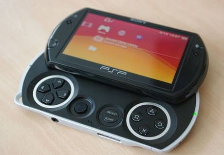 PSP go od Sony je fajn společník na cesty. Ale ne pro každého - iDNES.cz