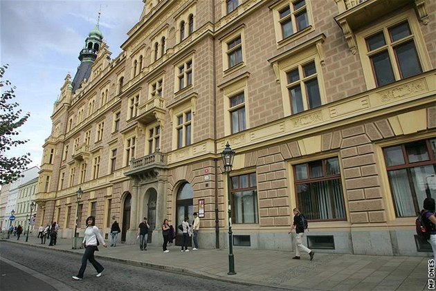 Právnická fakulta Západoeské univerzity v Plzni - instituce, která nechtn