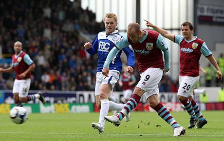 Burnley - Birmingham: Steven Fletcher (slo 9) skruje