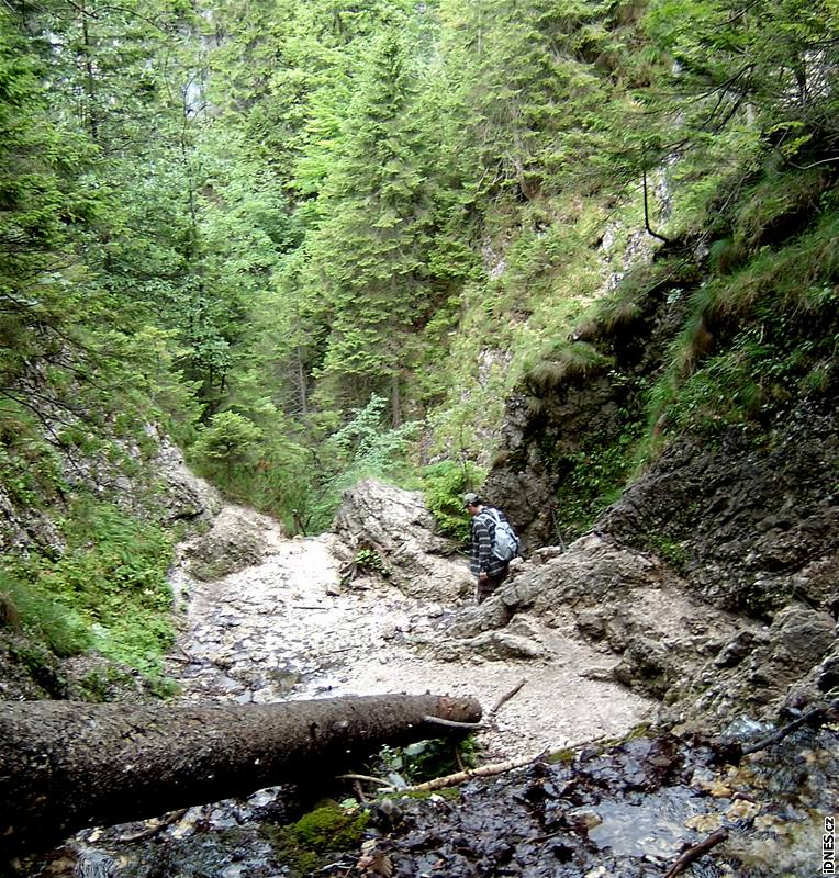 Slovensko, Malá Fatra. Horné diery, stezka znan kloue