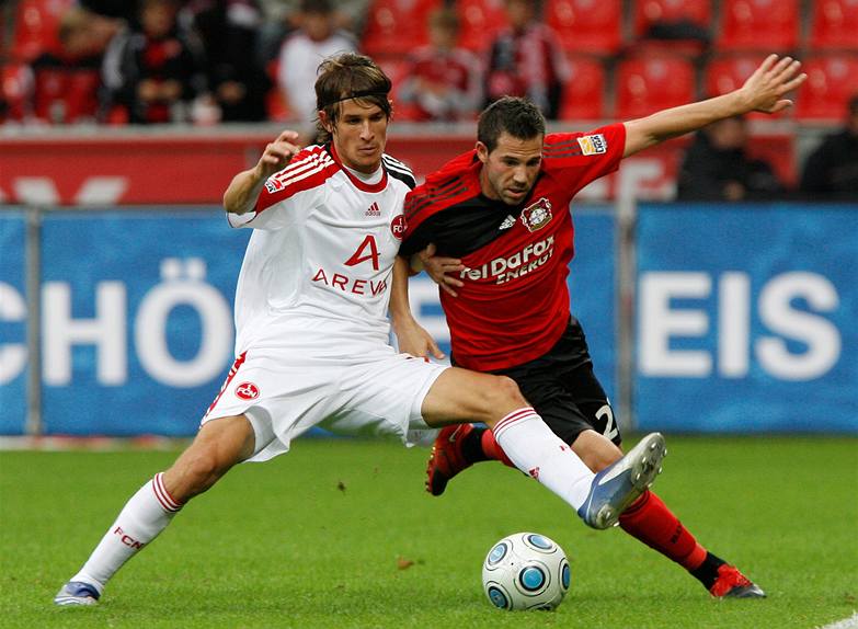Leverkusen - Norimberk: Gonzalo Castro (vpravo) a Daric Vidosic