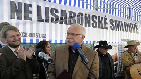 Podepíe euroskeptik Klaus lisabonskou smlouvu? Nejdív o ní musí rozhodnout Ústavní soud. Ilustraní foto