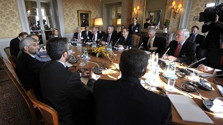 Jednání Íránu se esti mocnostmi v enev (1. íjna 2009)