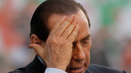 Italský soud rozhodl zruit zákon, který zajioval trestní imunitu Silviu Berlusconimu (8.10.2009)