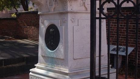 Hrob Edgara Allana Poea v Baltimore
