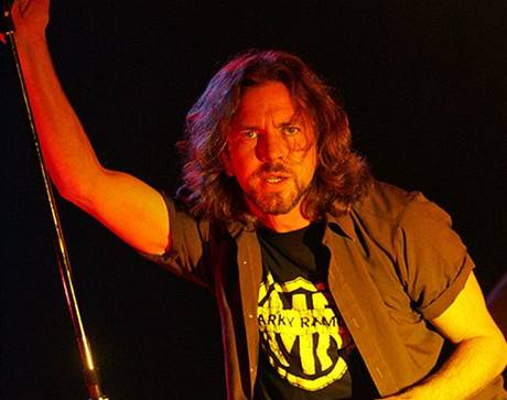 Pearl Jam naposledy koncertovali v Praze v roce 2006 (na snímku Eddie Vedder)