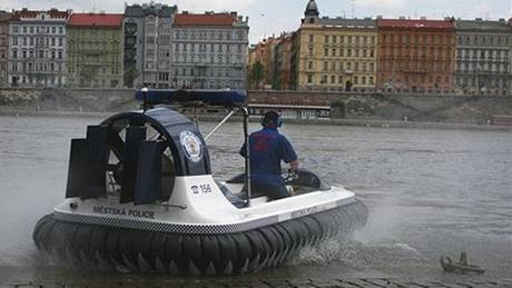 Prolétnte se na vznáedle po vod i po soui