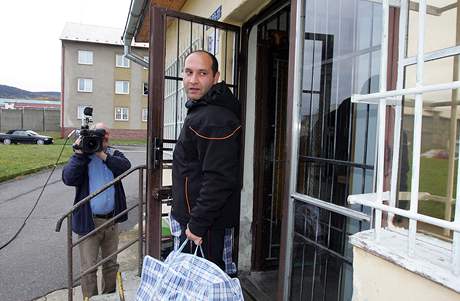 Bývalý policista Martin Barkóci se bude muset vrátit do vzení.