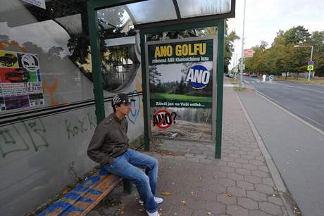 Klánovické referendum se blíí - zastánci golfu atakují obany billboardy.