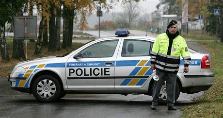 Policist ped letitm v Karlovch Varech v dob jeho uzaven