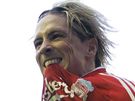 Liverpool - Manchester United: domácí Fernando Torres slaví gól