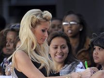 Premira filmu This is It v LA, Paris Hilton nemohla chybt