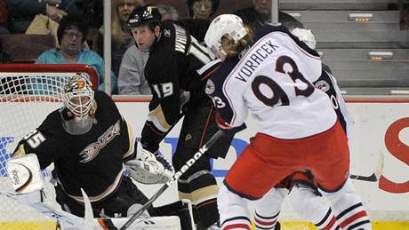 Anaheim - Columbus, Jakub Voráek pekonává Jeana-Sebastiena Giguerea 