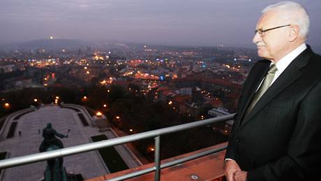Slavnostního otevení nov zrekonstruovaného Národního památníku na Vítkov se zúastnil i prezident Václav Klaus. (25.9. 2009) 