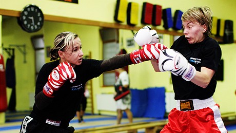 Kickboxerka Kamila uricová - trénink se sparingem