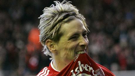 Liverpoolu se neda�í. Zm�ní Fernando Torres b�hem p�estupního období dres?