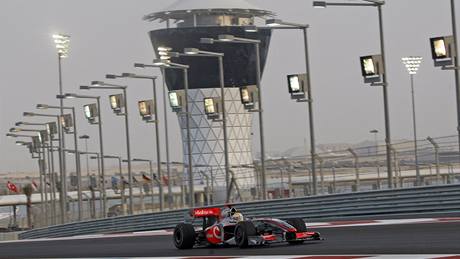 McLaren: Lewis Hamilton v Abú Zabí 