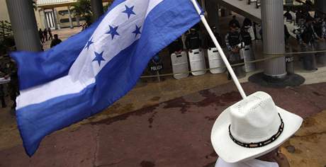 Dohoda z minulého týdne mezi honduraskými puisty a Manuelem Zelayou ztroskotala (6. 11. 2009)