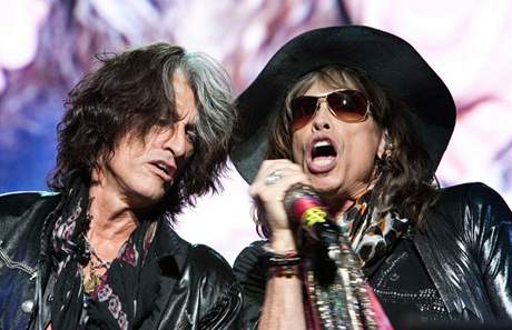 Opory Aerosmith Joe Perry a Steven Tyler, v 70. letech známí té jako Toxic Twins