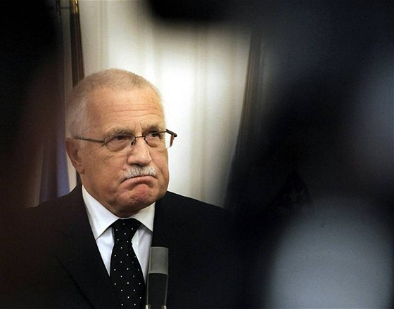 Prezident Václav Klaus oznamuje, že podepsal Lisabonskou smlouvu (3. listopadu 2009)