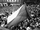 Demonstrace na Václavském námstí v Praze. (listopad 1989)