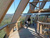 Stezka v korunách strom� v Bavorském lese - vyhlídka - bavorská "eiffelovka"