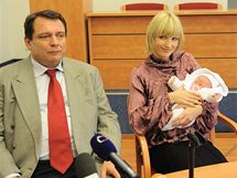 Manel Paroubkovi pedstavili novinm dceru Margaritu