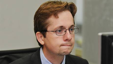 Kandidát ­ODS Robert Kotzian se �áste�n� podílel na ­vlastních webových stránkách a ­na Facebooku má osobní profil.