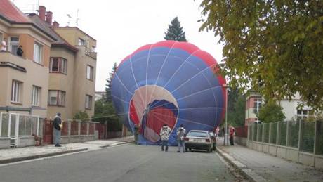 Balón v ulicích Hradce Králové