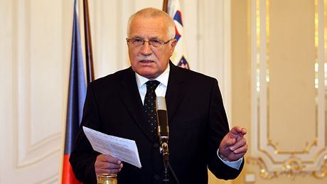 Prezident Václav Klaus oznamuje, e podepsal Lisabonskou smlouvu (3. listopadu 2009)