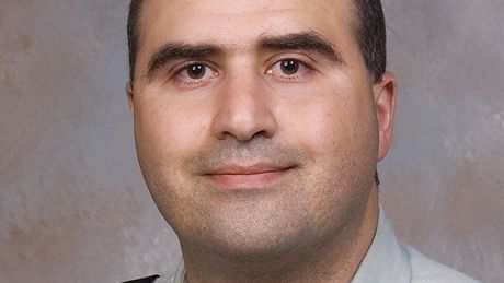 Major Nidal Malik Hasan, který na americké vojenské základn Fort Hood zastelil 13 lidí, na archivním snímku z roku 2007