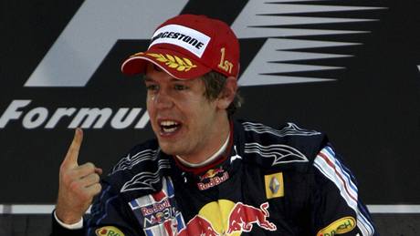 Sebastian Vettel slaví triumf v Abú Zabí