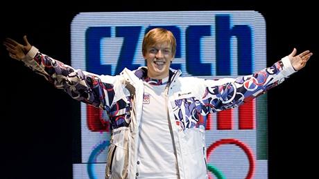 Tomáš Verner představuje oblečení českých olympioniků pro Vancouver 2010 - Představení oblečení českých sportovců pro zimníolympijské hry 2010 ve Vancouveru.