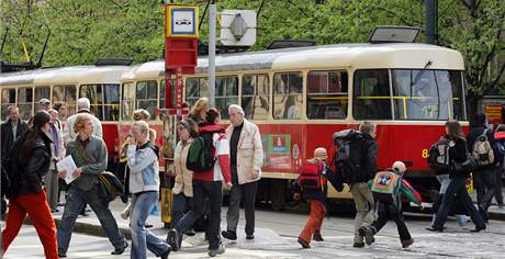 Z nábeí Edvarda Benee zmizí na tém ti týdny tramvaje. Ilustraní foto