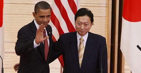 Americký prezident Barack Obama s japonským premiérem Jukio Hatojamou (13. listopadu 2009)